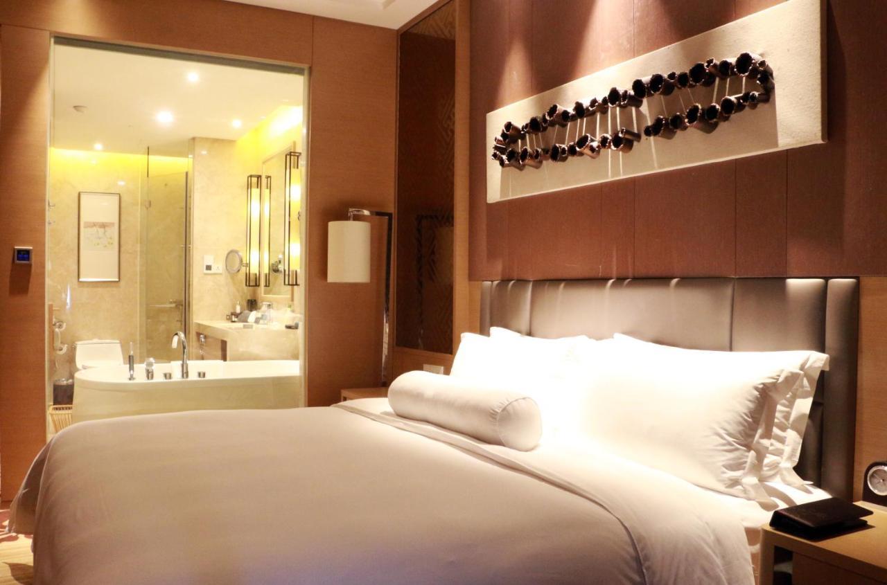 โรงแรมโมเวนปิค เอนซือ เอินซือ ภายนอก รูปภาพ
